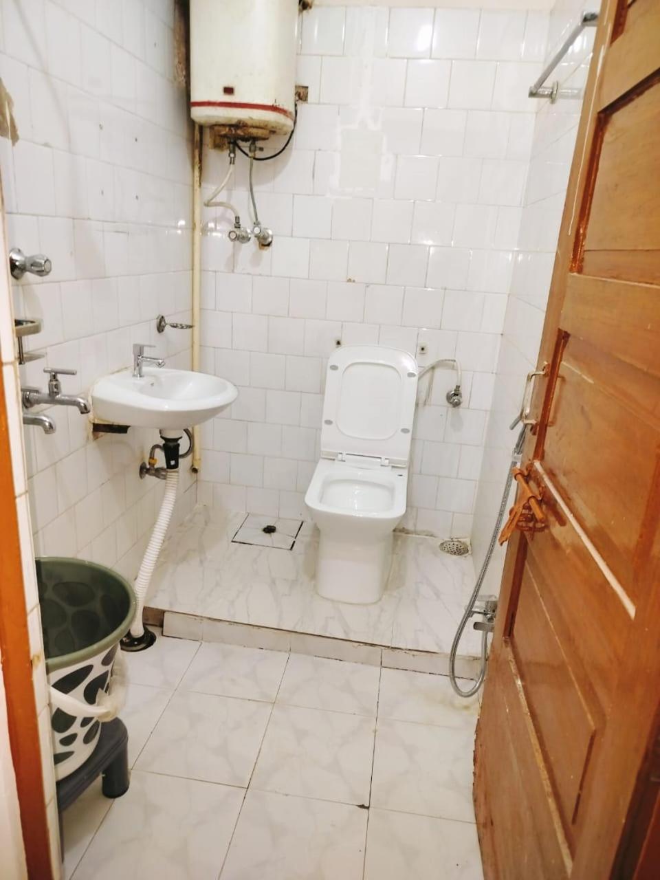 Kiara Home Stays Varanasi Ngoại thất bức ảnh