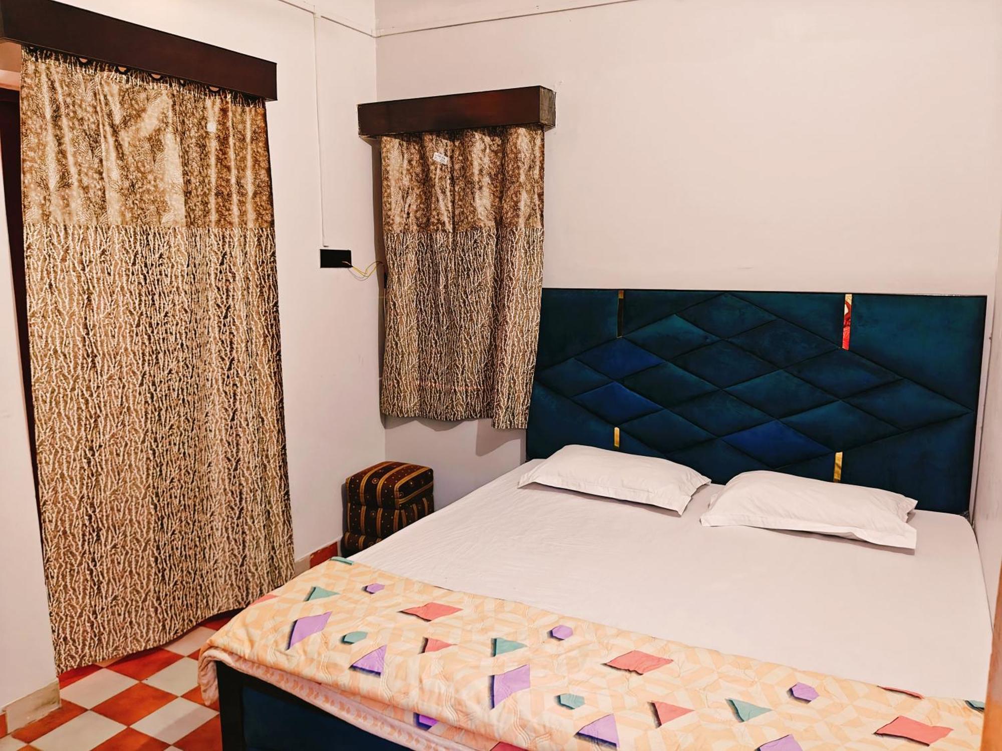 Kiara Home Stays Varanasi Ngoại thất bức ảnh
