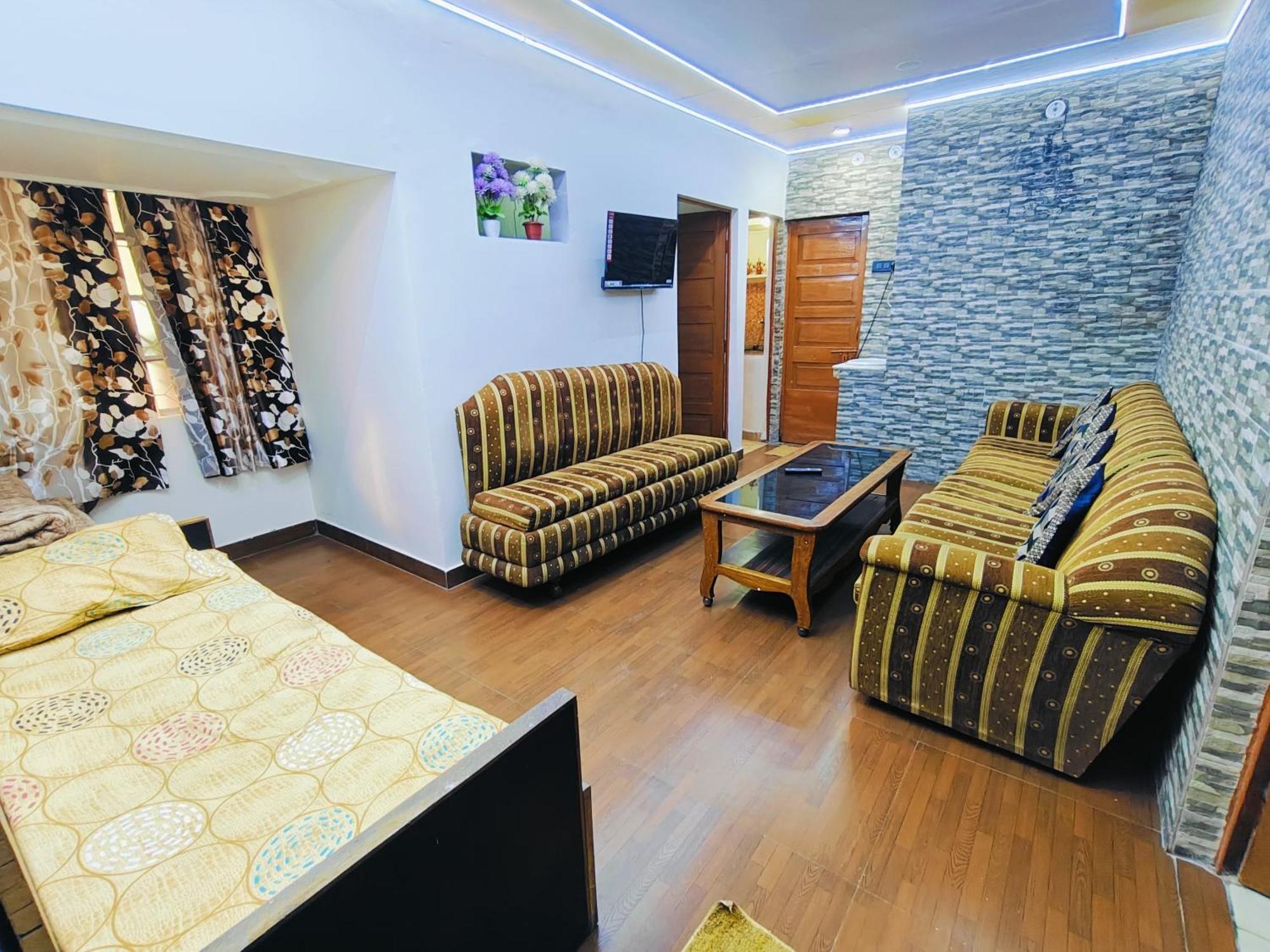 Kiara Home Stays Varanasi Ngoại thất bức ảnh
