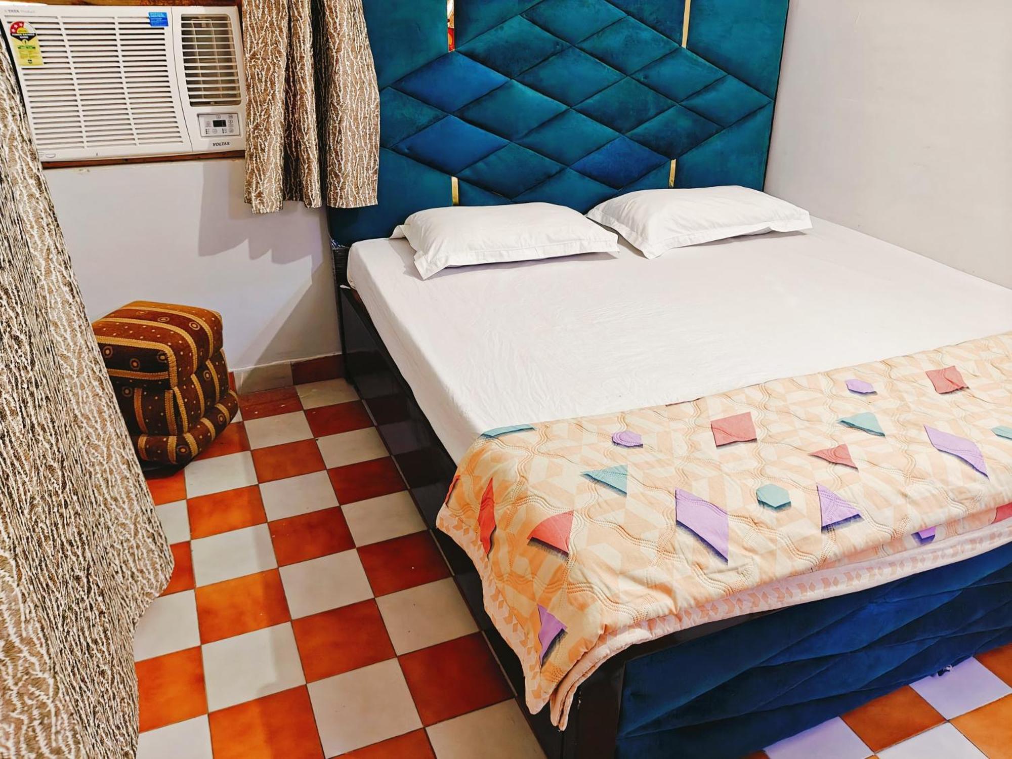 Kiara Home Stays Varanasi Ngoại thất bức ảnh