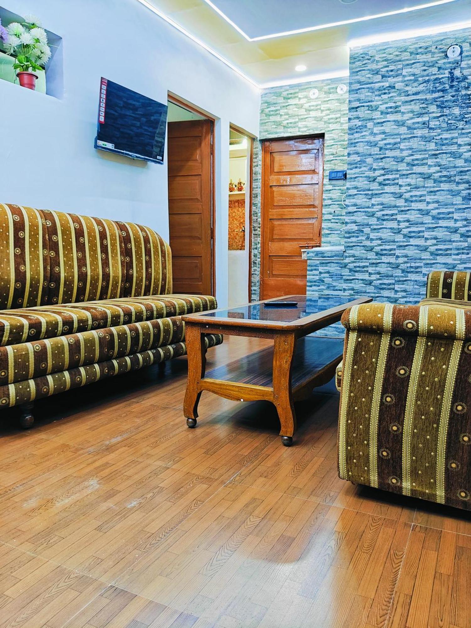 Kiara Home Stays Varanasi Ngoại thất bức ảnh